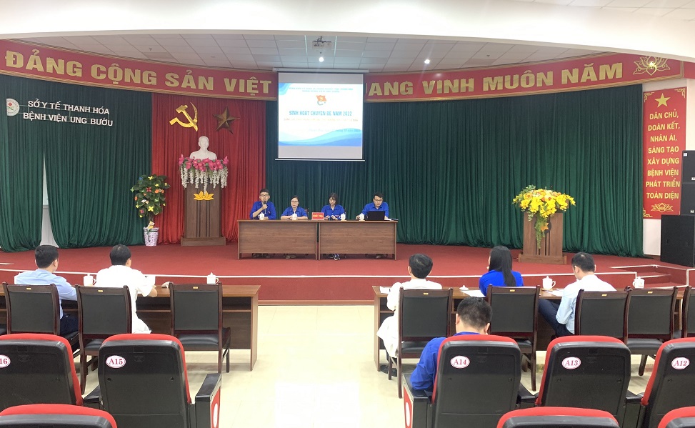 Đoàn bệnh viện Ung bướu Thanh Hóa tổ chức sinh hoạt chuyên đề